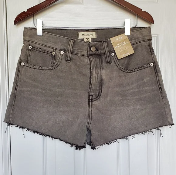 Madewell Gray Denim Shorts Raw Hem Mid Rise Relaxed Fit | Western Festival Vibe - Picture 3 of 8